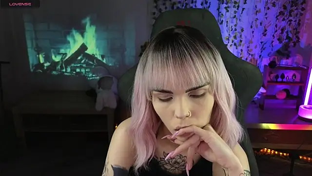 Kerry Kirk online show from April 3, 2026, 9:57 pm