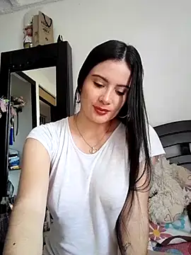 Zoe Clark  online show from February 18, 2025, 4:48 pm