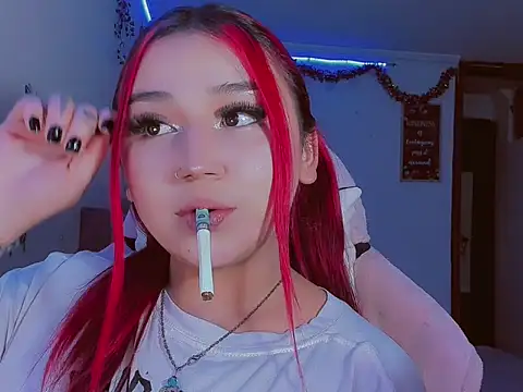 Snapshot of madisonx17 chatting on February 6, 2026, 10:46 pm madisonx17 online show from February 6, 2026, 10:46 pm