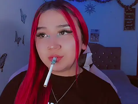 Snapshot of madisonx17 chatting on February 21, 2026, 12:44 am madisonx17 online show from February 21, 2026, 12:44 am