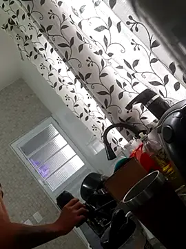 bigruyter online show from October 27, 2025, 6:23 pm