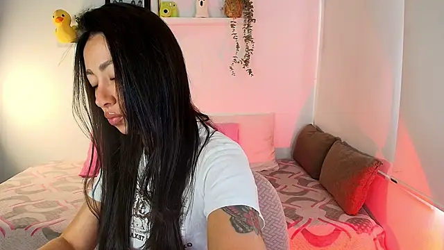 lilyy evanss online show from January 5, 2026, 8:12 pm