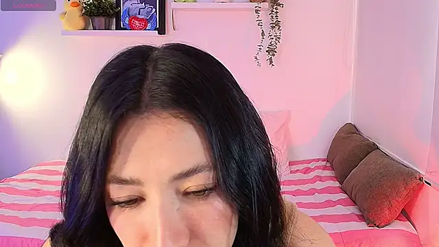 lilyy evanss online show from March 3, 2026, 10:15 pm
