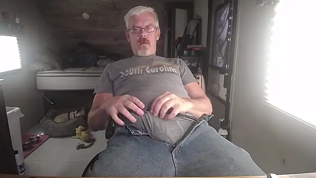 Snapshot of Di9ital069 chatting on April 6, 2026, 6:42 pm Di9ital069 online show from April 6, 2026, 6:42 pm