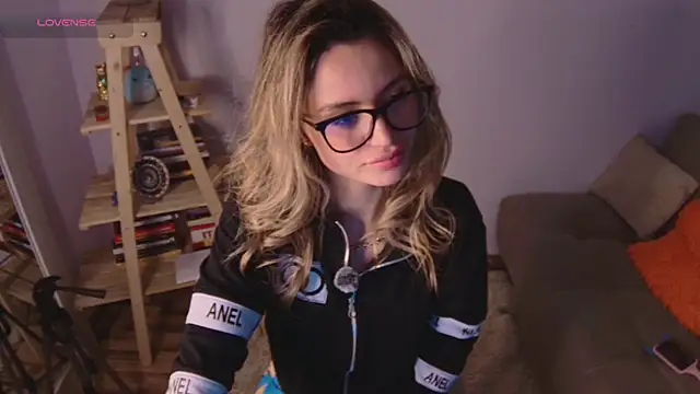 Snapshot of Lucy_Princes chatting on February 11, 2025, 5:16 am Lucy Princes online show from February 11, 2025, 5:16 am
