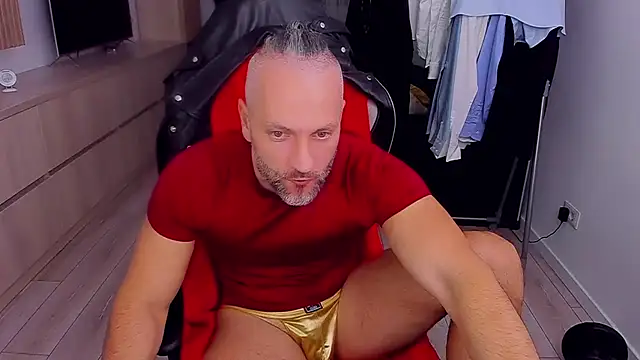 Snapshot of MarisMuscle chatting on October 28, 2025, 7:34 am MarisMuscle online show from October 28, 2025, 7:34 am