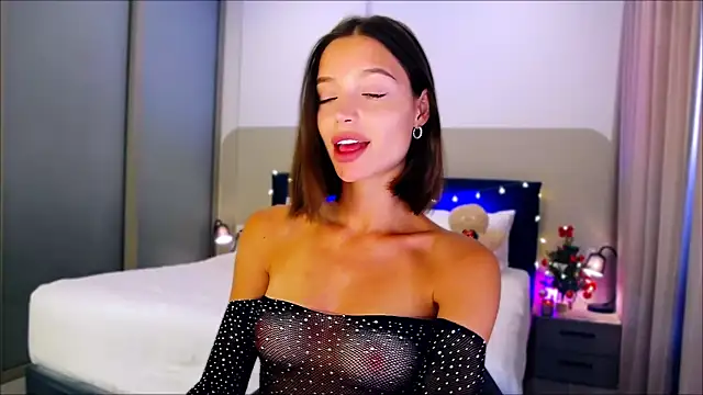 Snapshot of wow_Mia chatting on December 30, 2024, 1:26 am wow Mia online show from December 30, 2024, 1:26 am