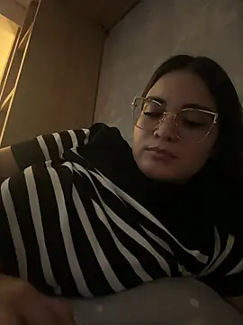 CamilaSofiia online show from February 17, 2026, 5:04 am