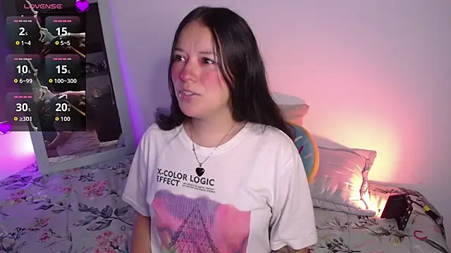 Snapshot of Lexie_Thompson10 chatting on October 20, 2025, 10:43 pm Lexie Thompson10 online show from October 20, 2025, 10:43 pm