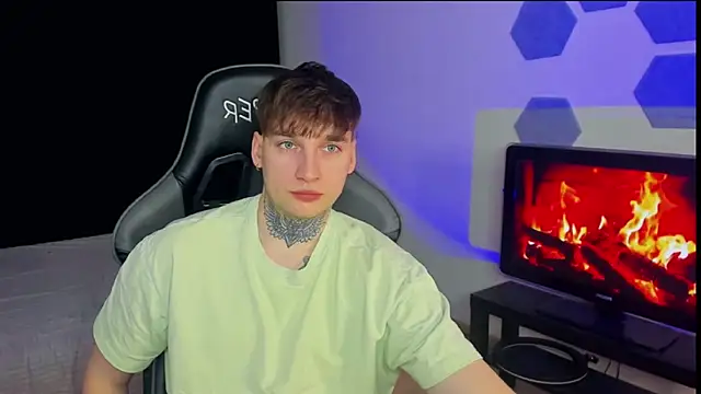 Chris Tyson online show from February 22, 2025, 10:42 pm