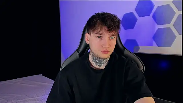 Chris Tyson online show from March 19, 2025, 1:21 am