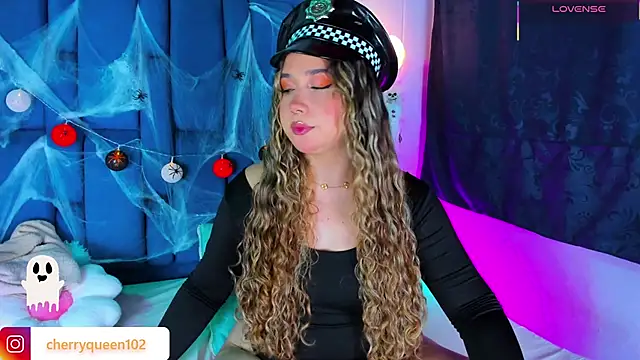 Snapshot of Cherryyquen chatting on October 12, 2025, 8:19 pm Cherryyquen online show from October 12, 2025, 8:19 pm