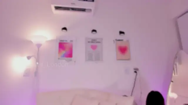 Steff London online show from November 7, 2025, 11:16 pm