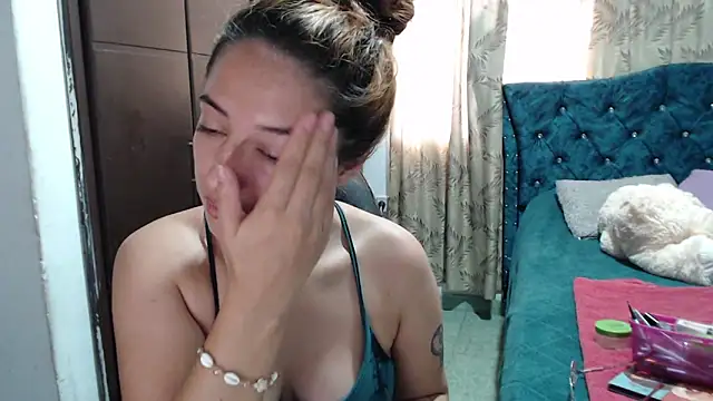 Kate lorens9 online show from November 6, 2025, 12:17 pm