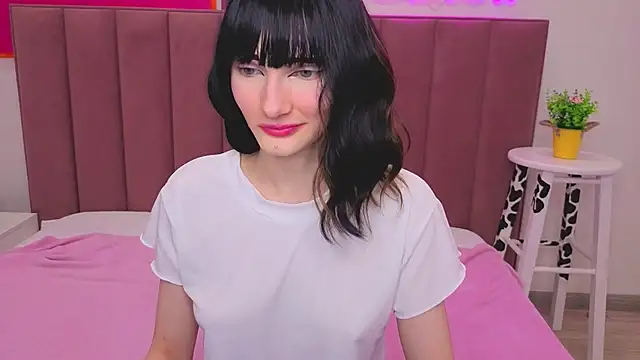 Lili flowerr online show from June 2, 2026, 9:33 am