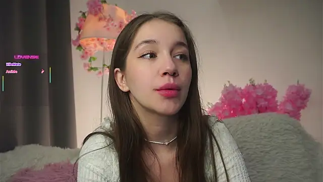 AmiLewis online show from October 24, 2025, 1:13 am