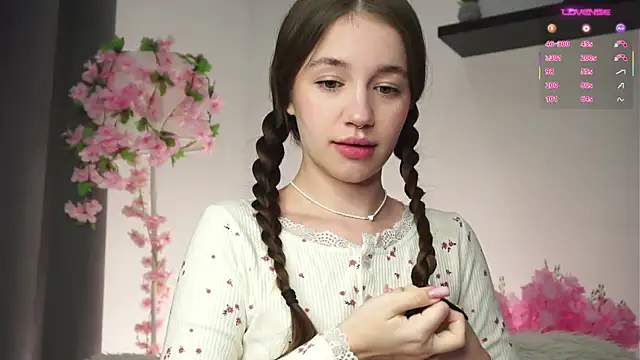 AmiLewis online show from November 29, 2025, 1:08 am