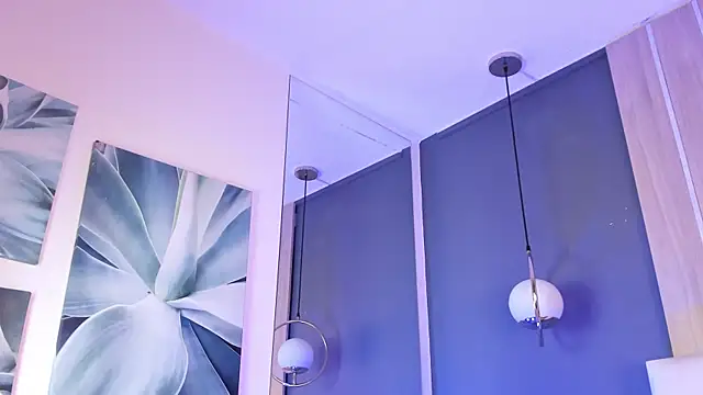 Miah gomez  online show from December 1, 2025, 5:18 pm