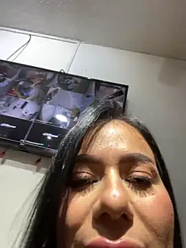 Miah gomez  online show from February 5, 2026, 10:47 pm