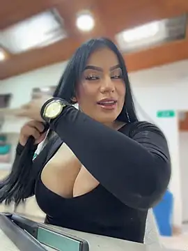 Snapshot of Miah_gomez_ chatting on April 23, 2026, 6:10 pm Miah gomez online show from April 23, 2026, 6:10 pm