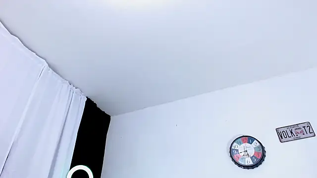 Antonywebb94 online show from April 9, 2026, 3:28 am