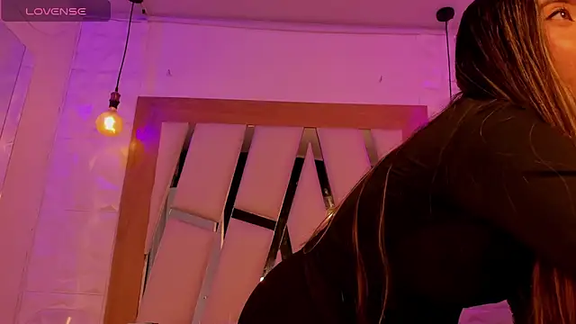 ary cooper  online show from October 10, 2025, 12:37 pm