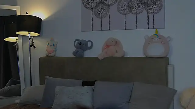 CassKiera online show from October 8, 2025, 5:05 am