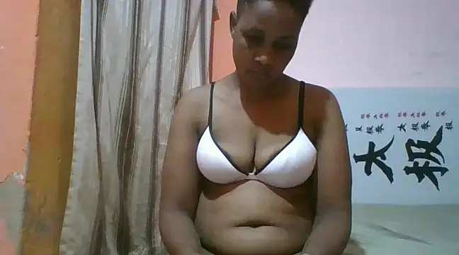 Snapshot of sexymistres chatting on January 13, 2025, 7:10 pm sexymistres online show from January 13, 2025, 7:10 pm