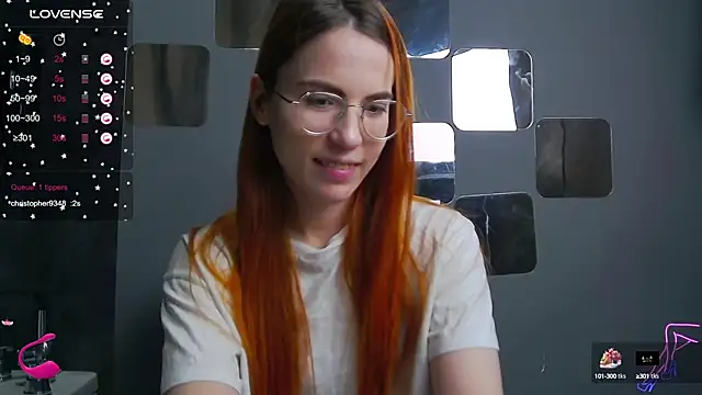 EmilyKents online show from February 13, 2025, 4:32 am