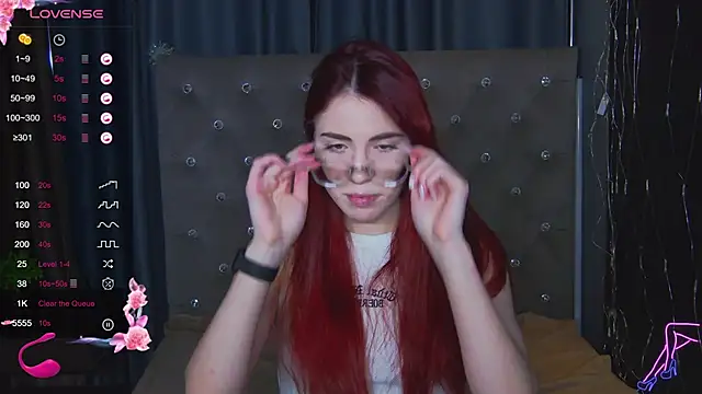 EmilyKents online show from March 3, 2025, 1:42 am