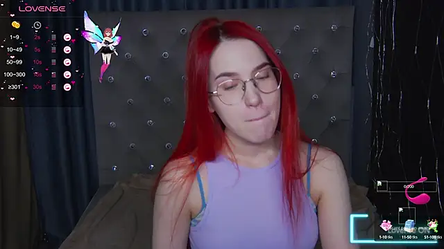 EmilyKents online show from October 15, 2025, 1:39 am