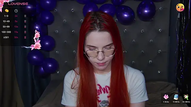 EmilyKents online show from November 7, 2025, 1:27 am