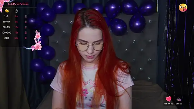 EmilyKents online show from November 13, 2025, 1:04 am