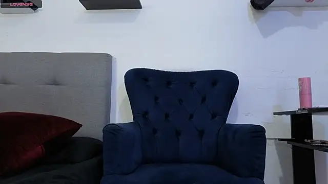 alissonandamy online show from April 12, 2026, 7:41 pm