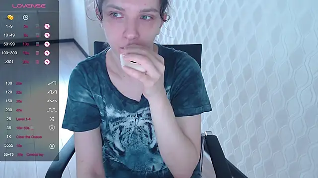 LisaHeart online show from November 20, 2025, 12:38 pm