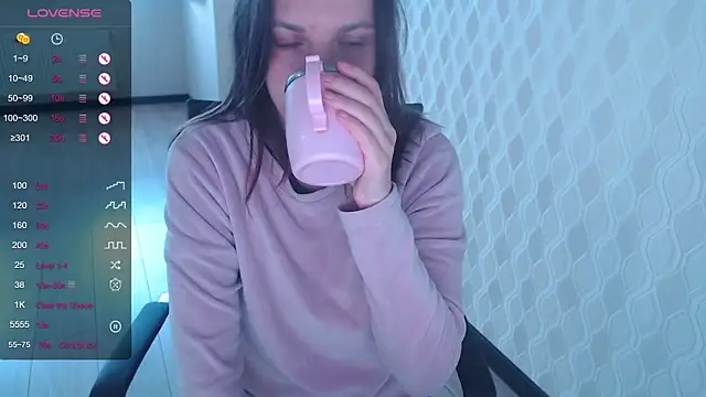 LisaHeart online show from April 9, 2026, 3:06 pm