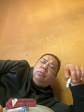 punk0805 online show from April 27, 2026, 5:49 am