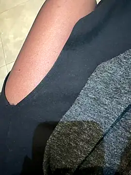 Snapshot of eveangelll chatting on October 3, 2025, 6:10 am eveangelll online show from October 3, 2025, 6:10 am