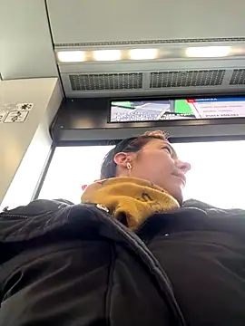 Snapshot of eveangelll chatting on October 16, 2025, 6:58 am eveangelll online show from October 16, 2025, 6:58 am