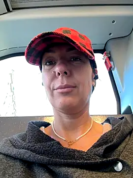 Snapshot of eveangelll chatting on November 3, 2025, 8:04 am eveangelll online show from November 3, 2025, 8:04 am