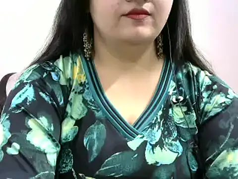 Snapshot of Shruti_139 chatting on December 11, 2024, 6:42 pm Shruti 139 online show from December 11, 2024, 6:42 pm