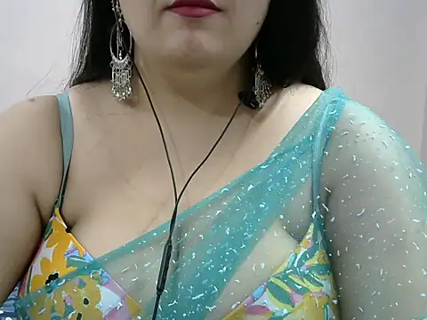 Snapshot of Shruti_139 chatting on October 15, 2025, 7:14 pm Shruti 139 online show from October 15, 2025, 7:14 pm