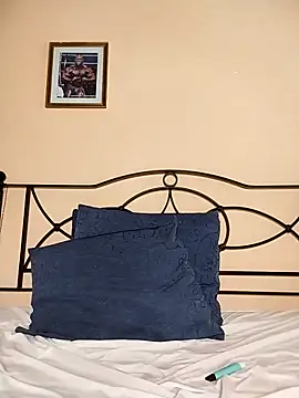 SofiaMori online show from November 11, 2025, 1:00 pm