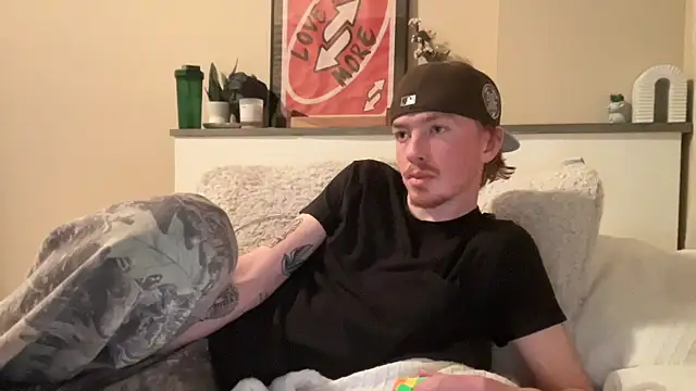 younghungginger online show from December 13, 2024, 11:39 pm