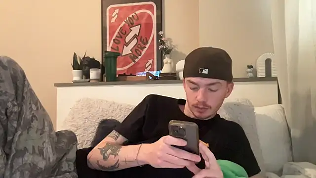 younghungginger online show from January 2, 2025, 7:29 pm