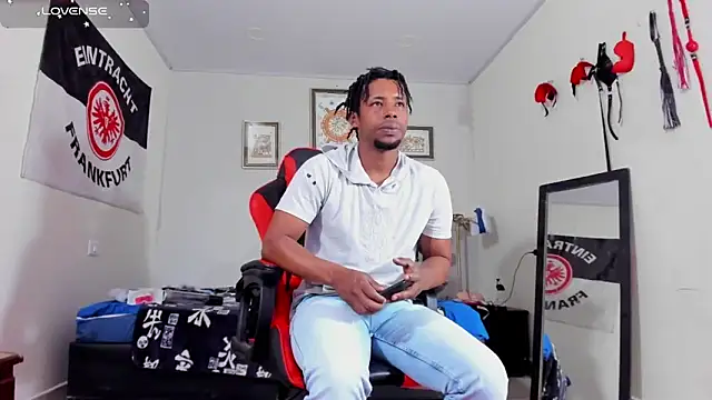 AlejoKhalifa  online show from November 22, 2025, 11:59 pm