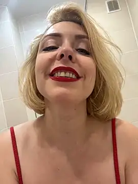 Yourdirtybitch online show from January 10, 2025, 5:56 pm