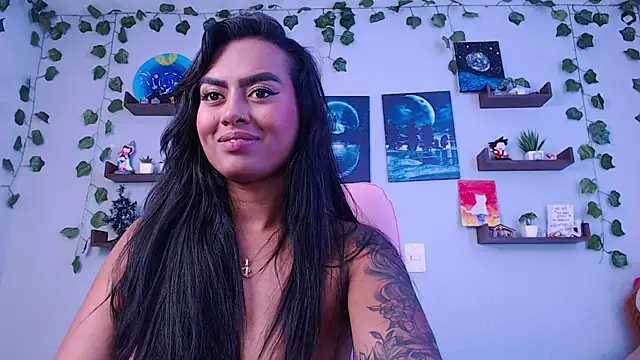 Snapshot of macey_elliot_ chatting on January 6, 2025, 5:49 pm macey elliot online show from January 6, 2025, 5:49 pm
