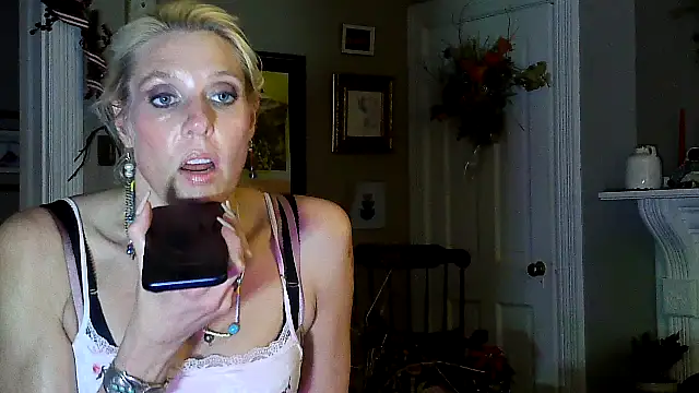 Glamazonx online show from December 3, 2025, 12:51 am