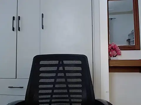 queencydoll online show from February 23, 2026, 6:44 am